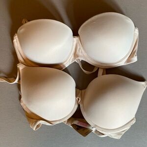 Victoria’s Secret bra set